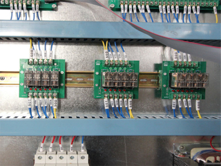 Relais spécial pour les gros équipements tels que les machines de coulée sous pression